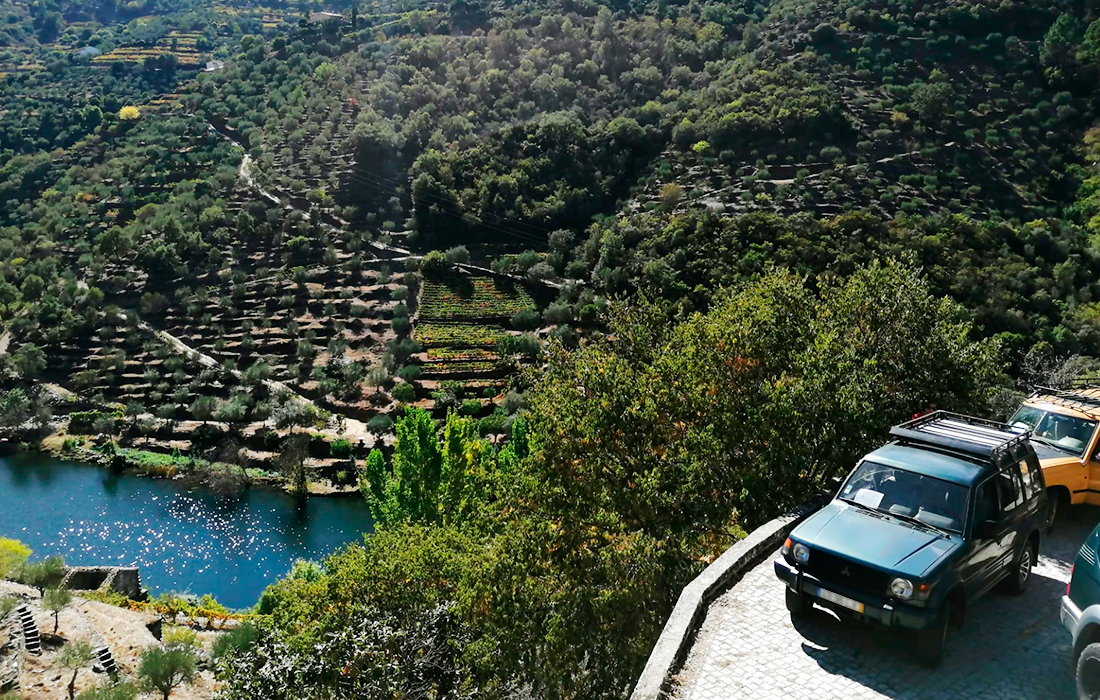 This is a Jeep Safari in Douro